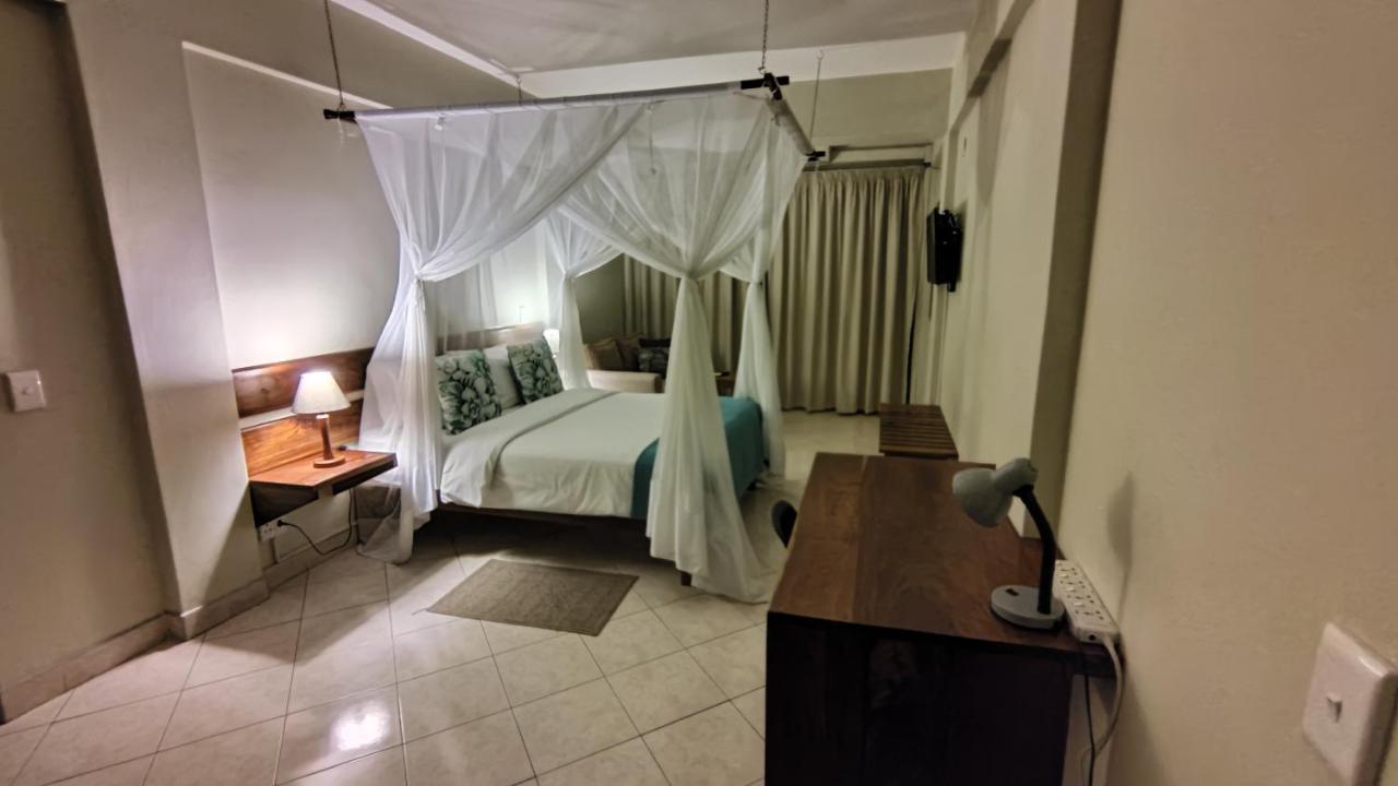Sundown Guest House מאפוטו מראה חיצוני תמונה