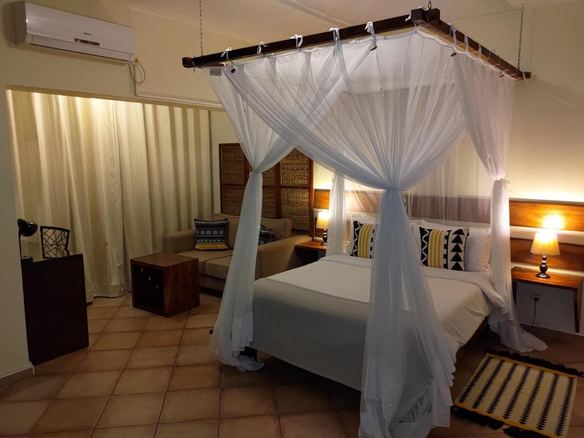 Sundown Guest House מאפוטו מראה חיצוני תמונה