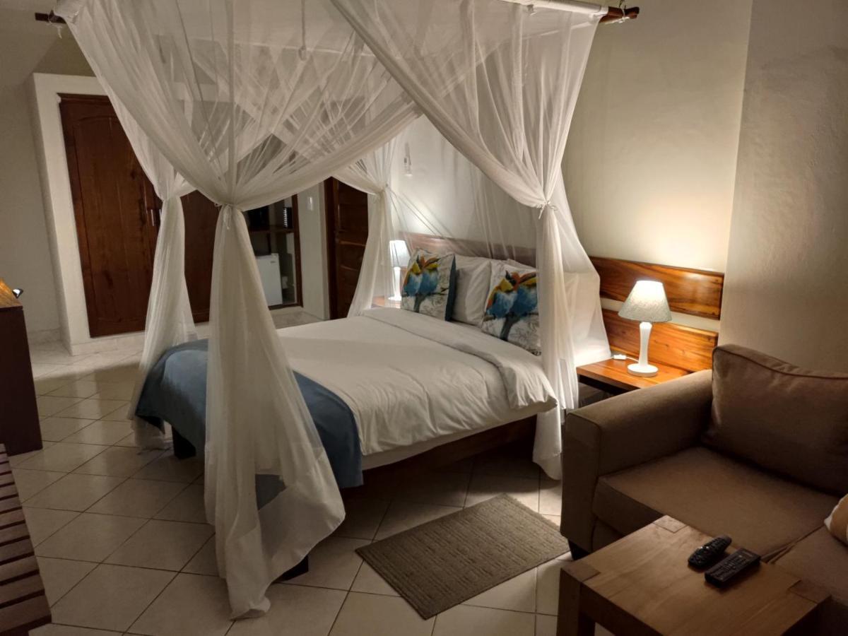 Sundown Guest House מאפוטו מראה חיצוני תמונה