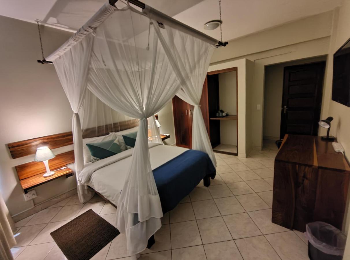 Sundown Guest House מאפוטו מראה חיצוני תמונה