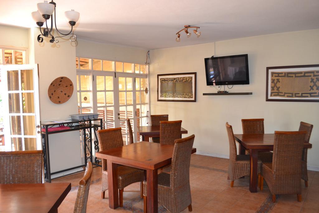Sundown Guest House מאפוטו מראה חיצוני תמונה